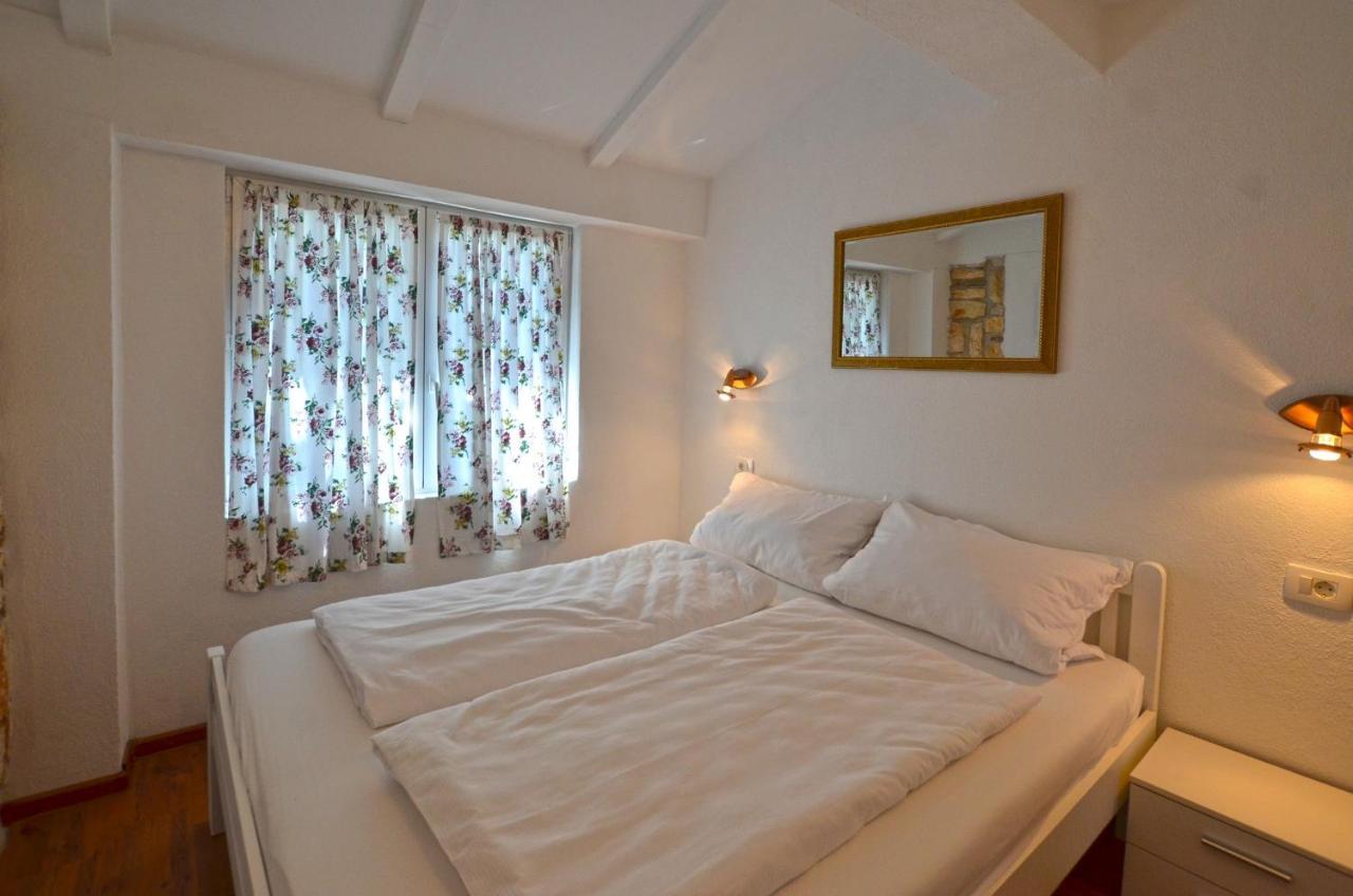 Bavica Apartments 罗维尼 外观 照片