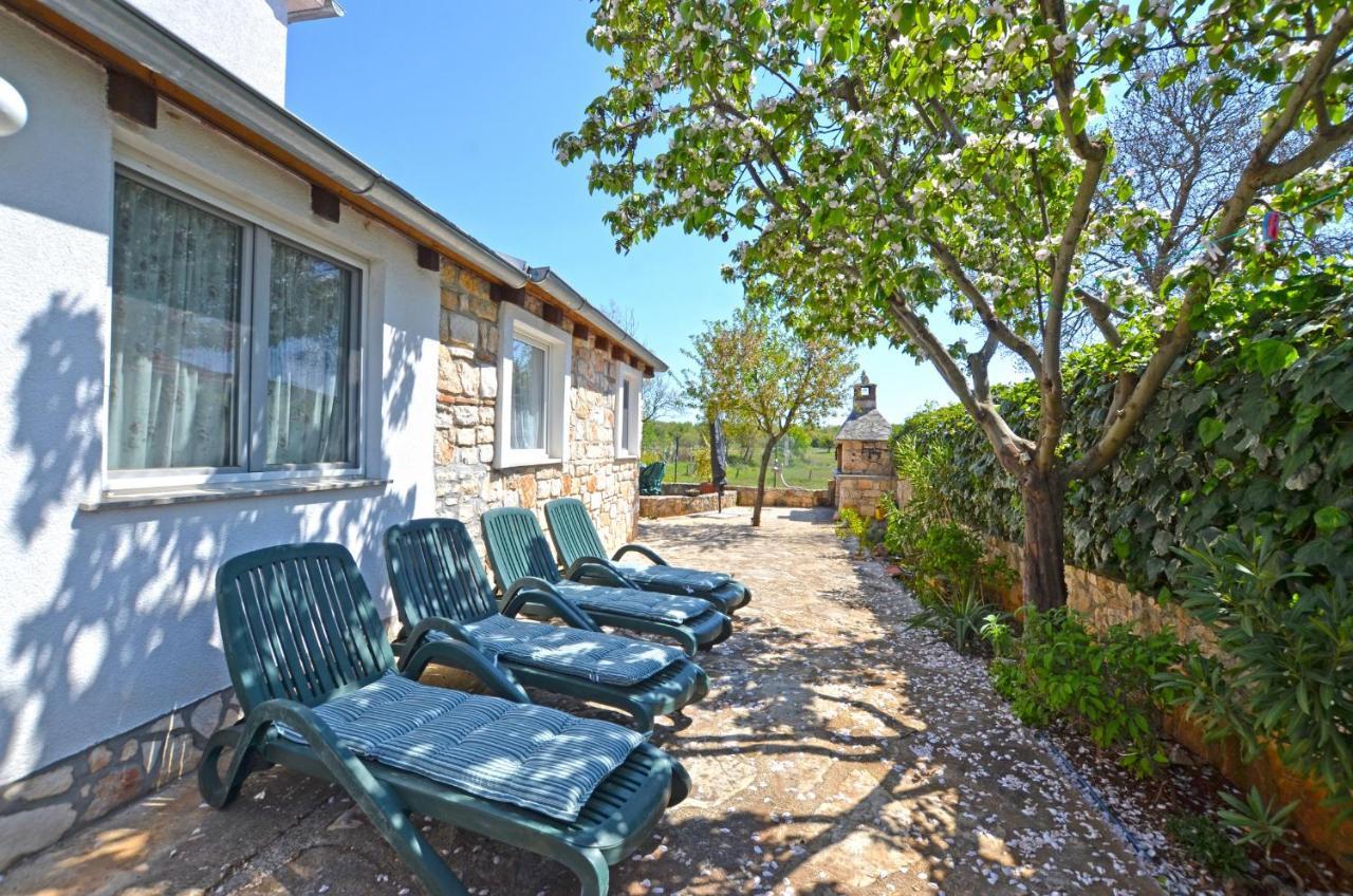 Bavica Apartments 罗维尼 外观 照片