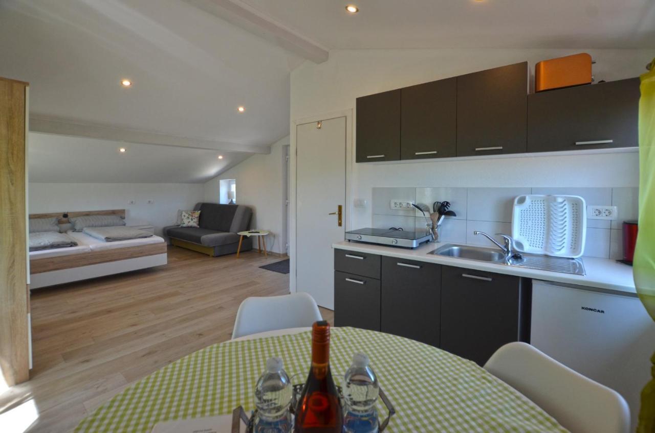 Bavica Apartments 罗维尼 外观 照片