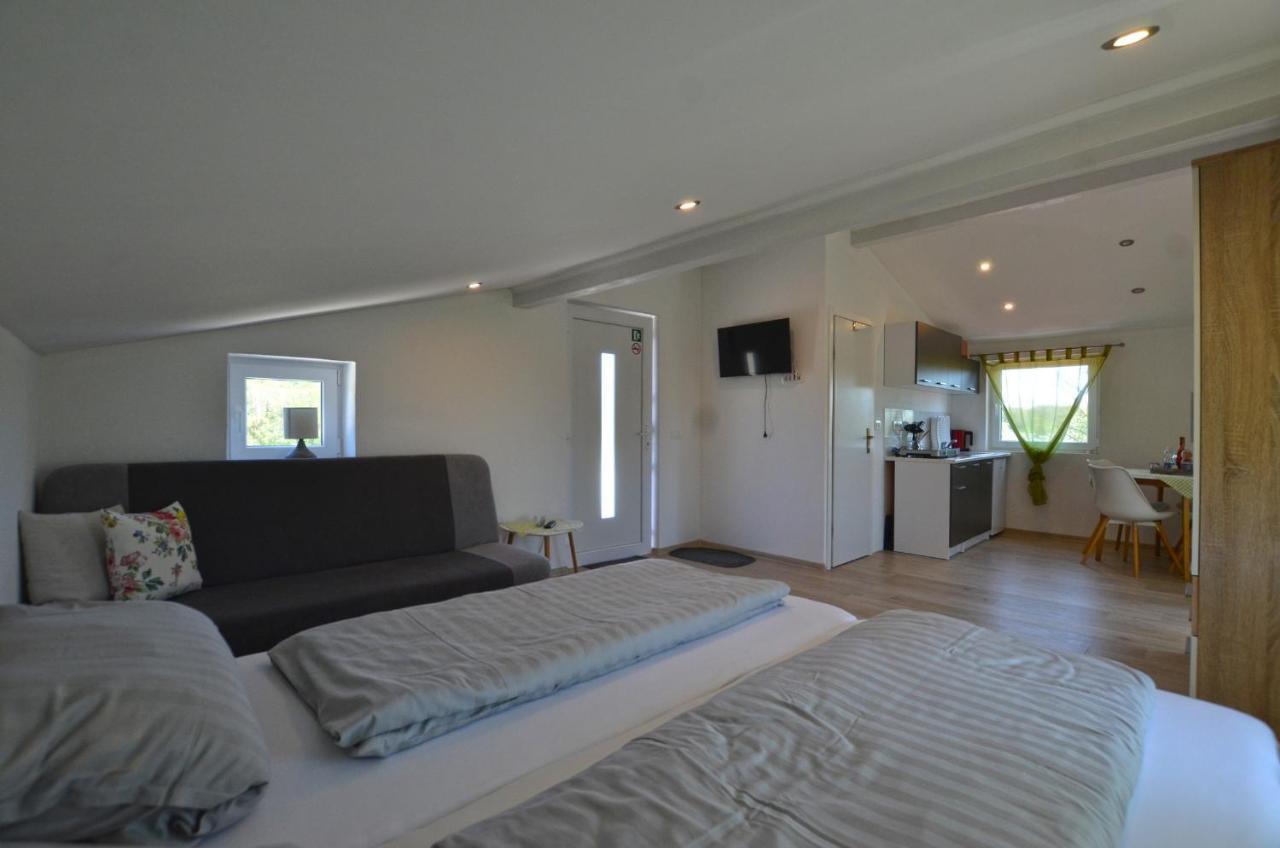 Bavica Apartments 罗维尼 外观 照片