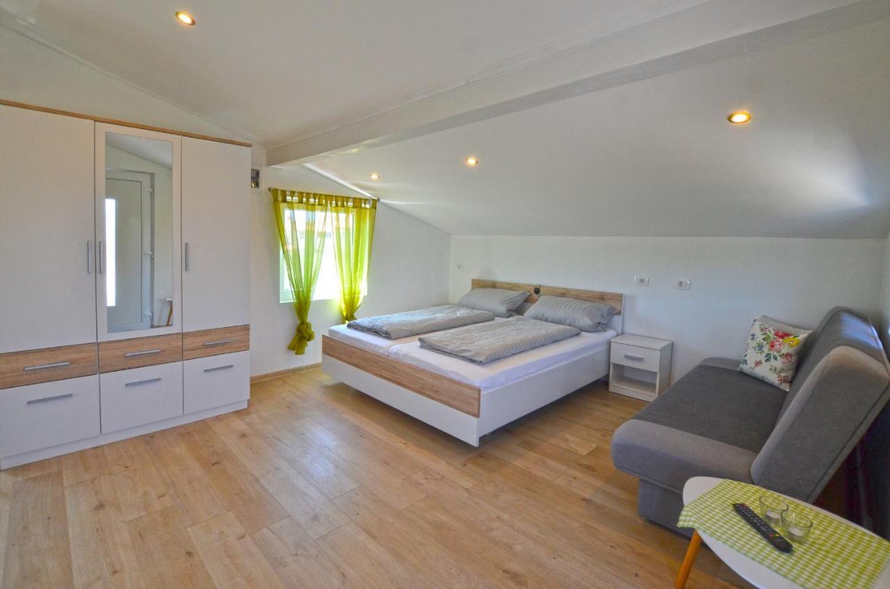 Bavica Apartments 罗维尼 外观 照片